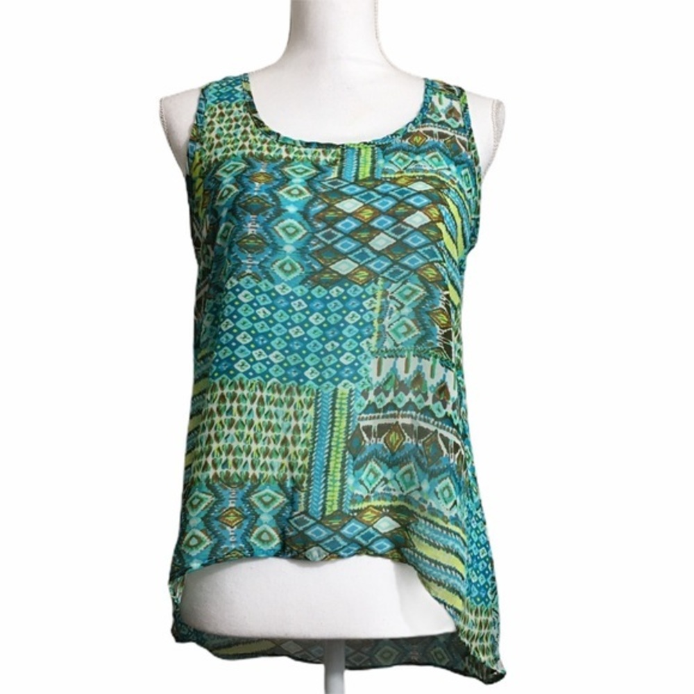 Discreet aztec print high low tank top. Sz Small